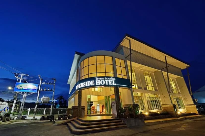 Riverside Hotel