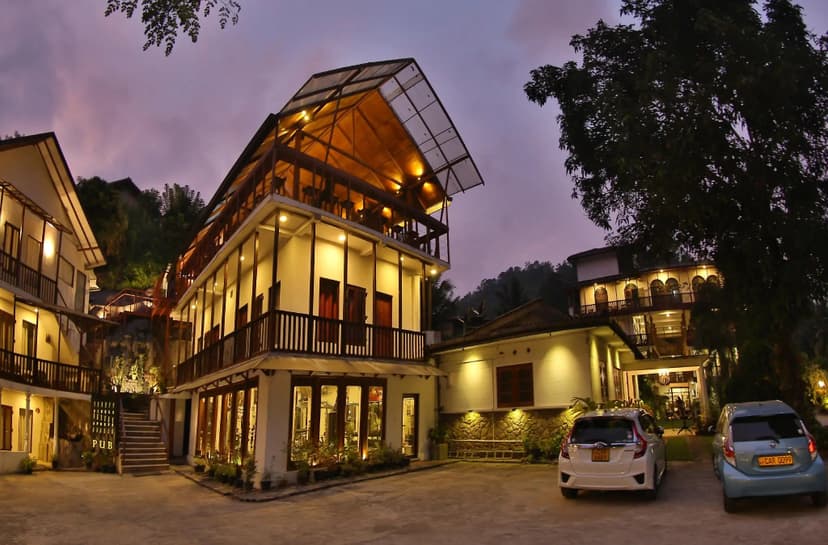 Sunray Hotel