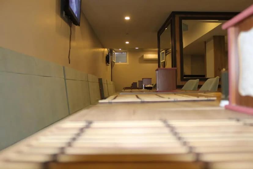 The Lola Hotel