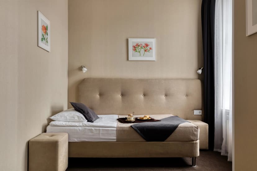 Cosmos St. Petersburg Rozenshteyn Hotel