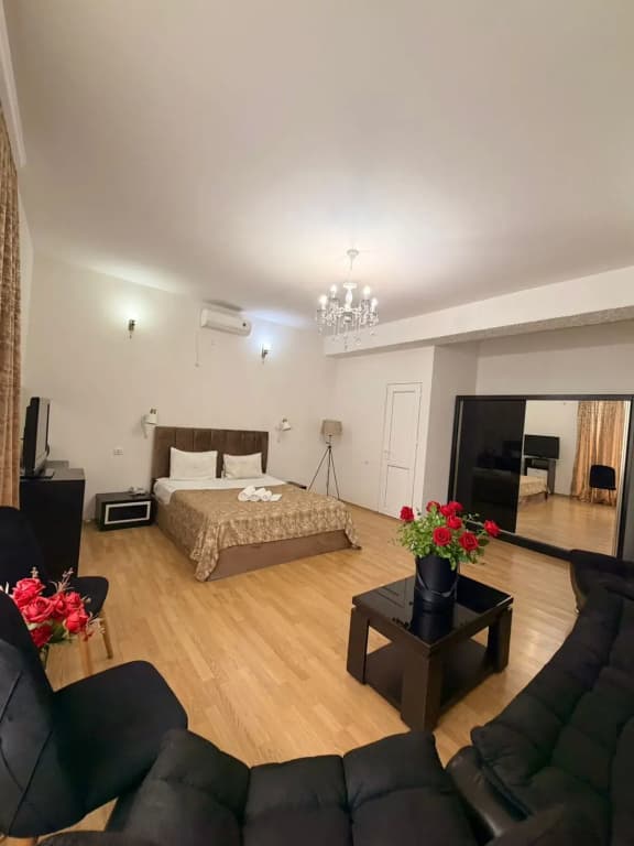 Qeroli old town Hotel
