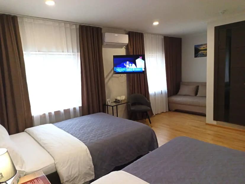 Mina Guest House