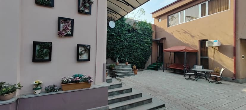 Areg Hotel