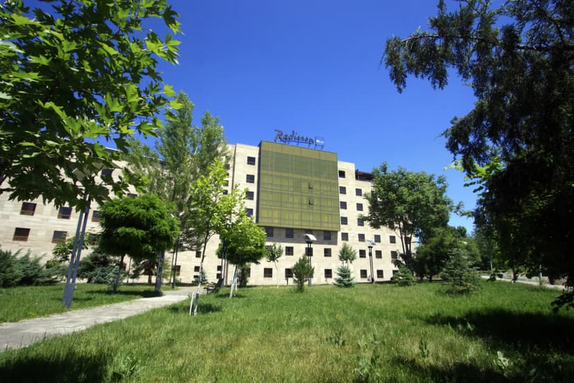 Hotel Radisson Blu Yerevan 5*