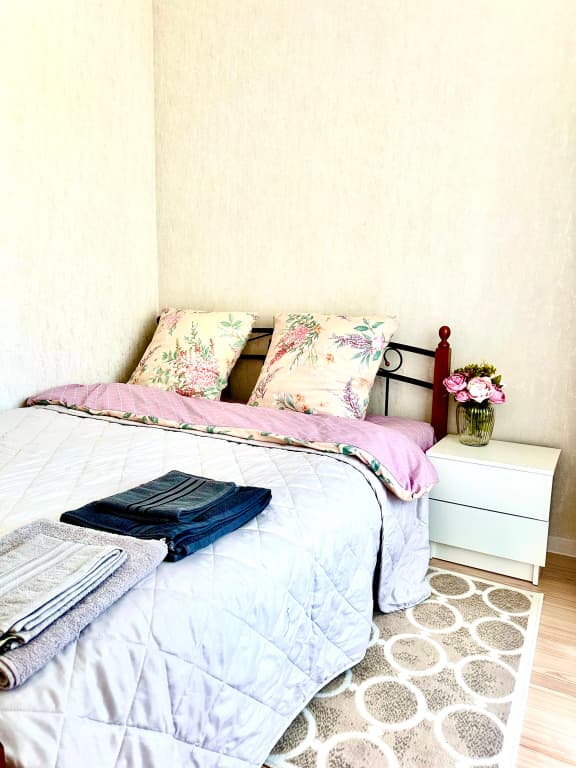 Dvukhkomnatnaya Kvartira na Raduzhnom Flat