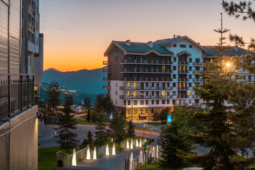 Filosofiya Gor, Korpus A Hotel