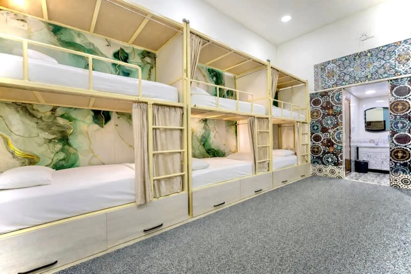 Colibri Traditional Hostel