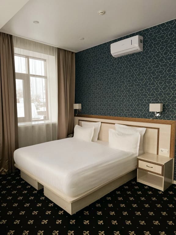 Ochagof Hotel