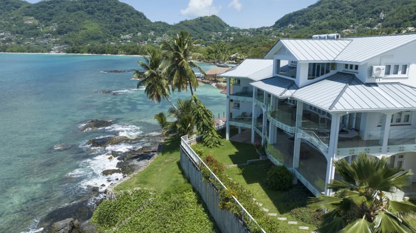 VallonEnd Beach Front Villa