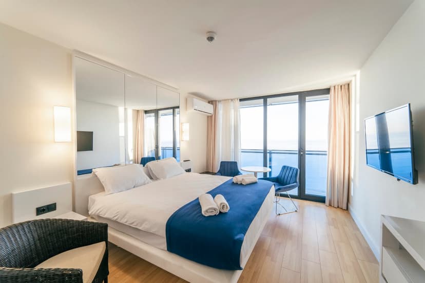 Апарт отель Eleven Way Host