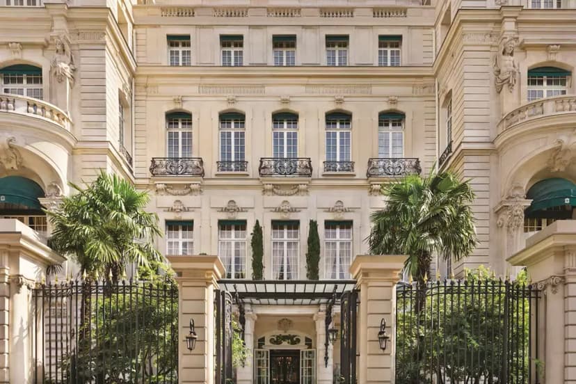 Отель Shangri-La Paris
