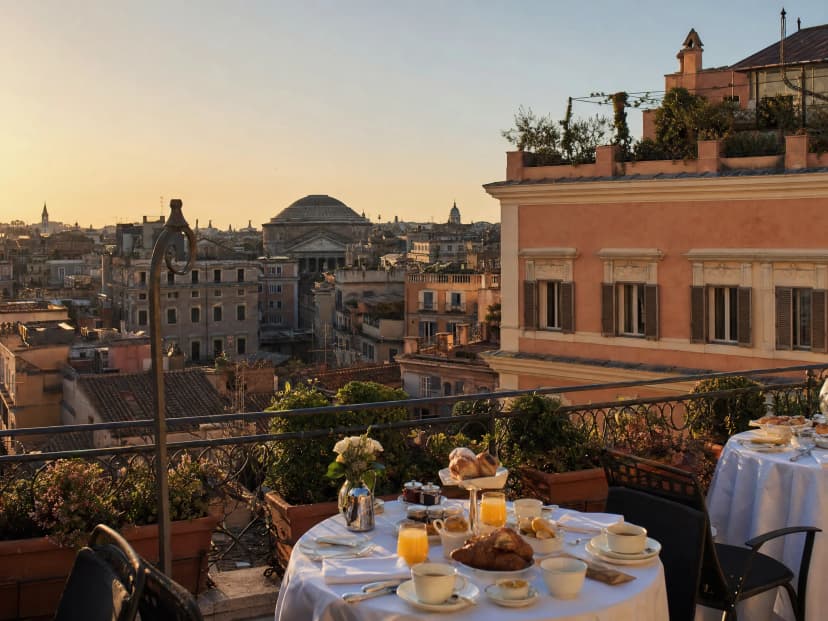 Hotel Campo de Fiori — warm, stylish hotel in the heart of Rome with rooftop terrace and welcoming city mood