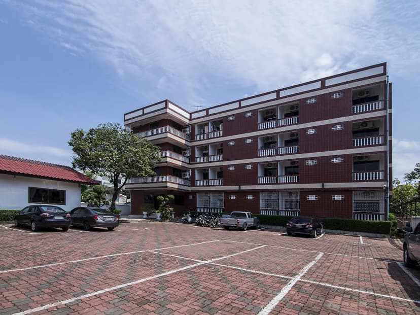 Good Houses Apartment
