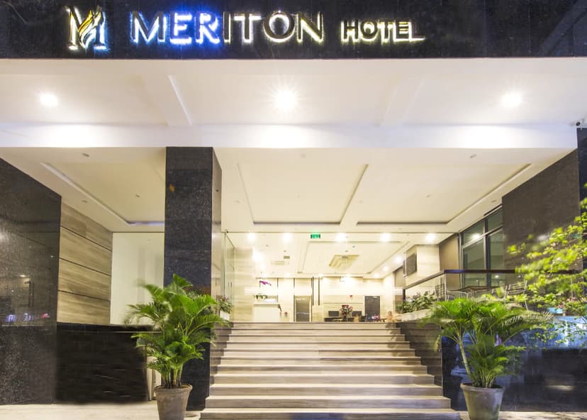 Meriton Hotel