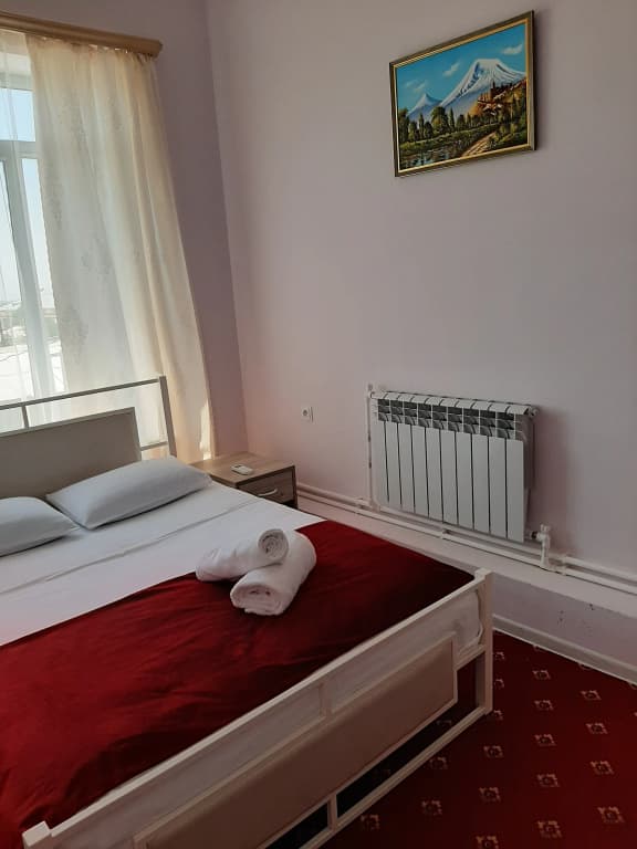 Erebuni Plaza Hotel