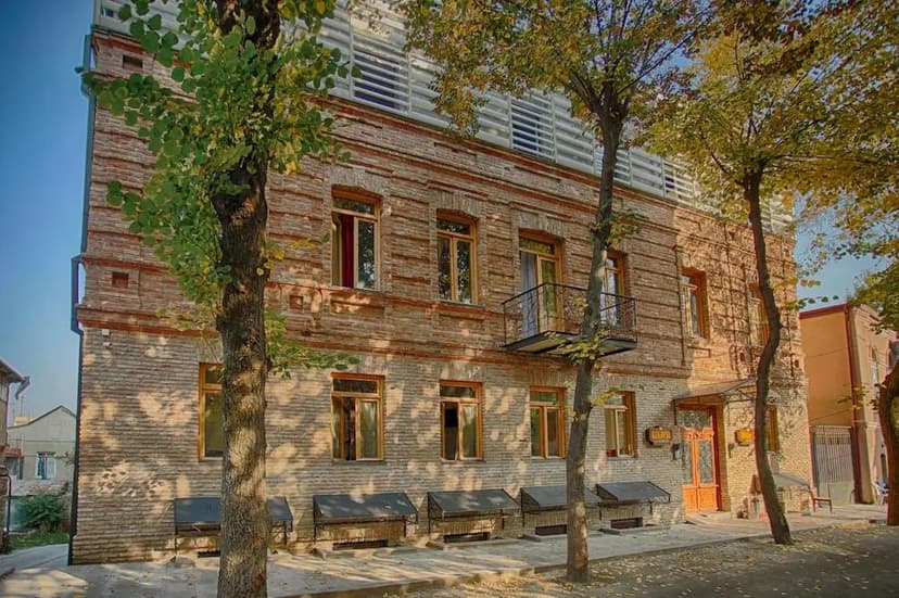 Magnolia Hotel
