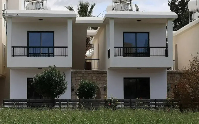 Seashell Apartments
