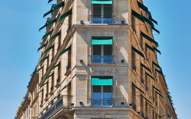 Le Metropolitan Paris Tour Eiffel, a Tribute Portfolio Hotel