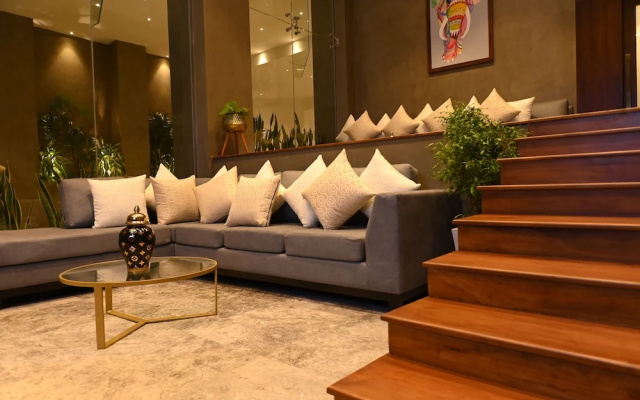 Marine Suites