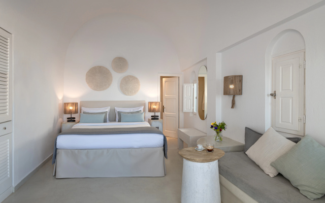 Aqua Luxury Suites