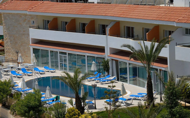 Moniatis Hotel