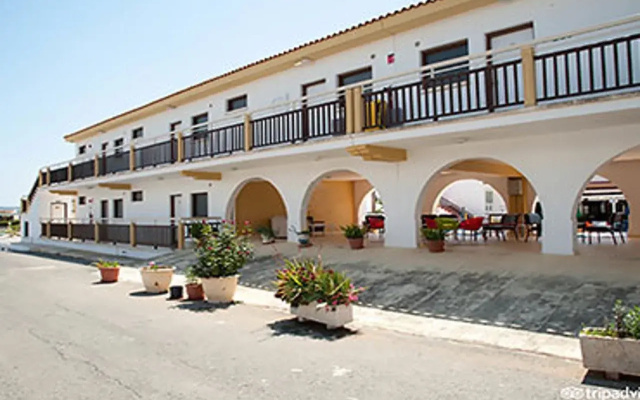 Cosmelenia Hotel Apartments