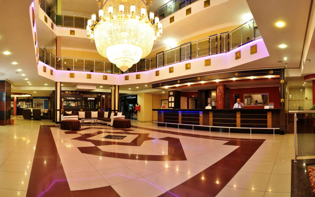 First Class Hotel