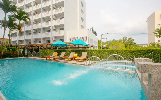 Hotel Recenta Phuket Suanluang