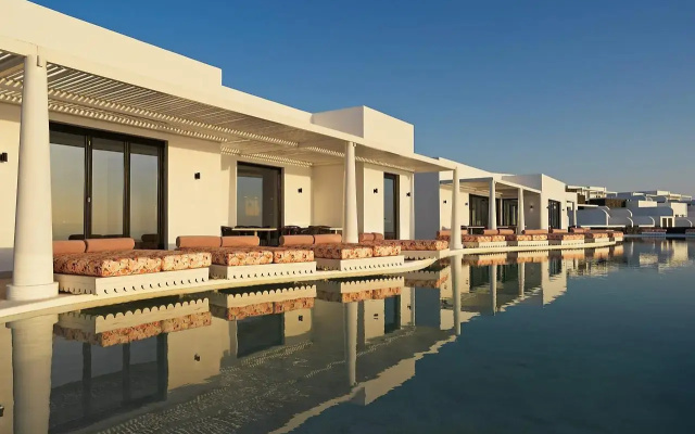 Cresanto Luxury Suites