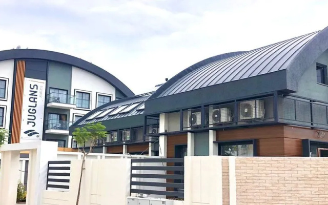 Juglans Suites