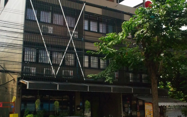 VX The Fifty - Hostel