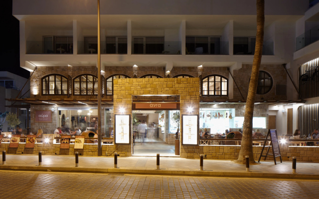 Melpo Antia Hotel & Suites