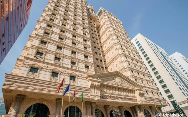 Royal Rose Hotel Abu Dhabi, Curio Collection by Hilton
