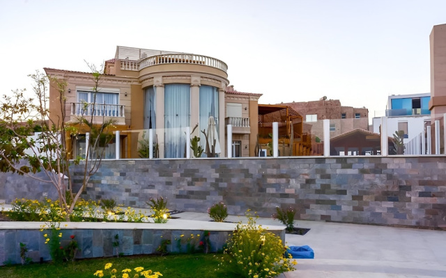 Arena Beach Resort