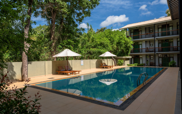 Fresco Water Villa Hotel