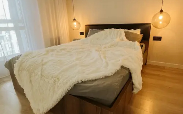 MAM Apart na ul. Luchenka, 11 s otdelnoj spalnej u metro + bonus produktovaya korzina ot 3-h dnej Flat