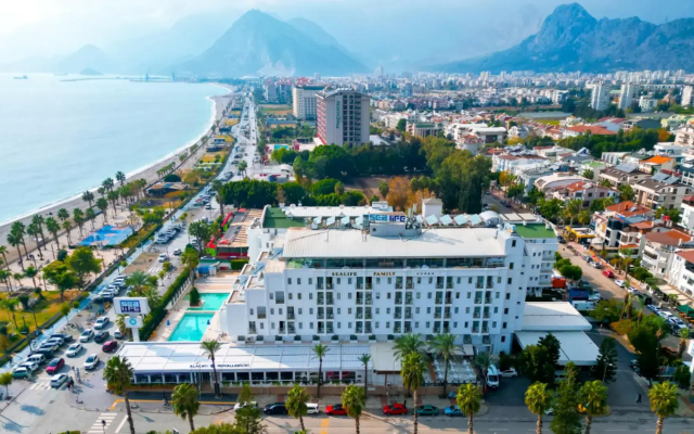 Sealife Family Resort Hotel