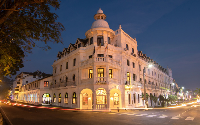 Queens Kandy - 160 Years of Heritage & Luxury Hotel