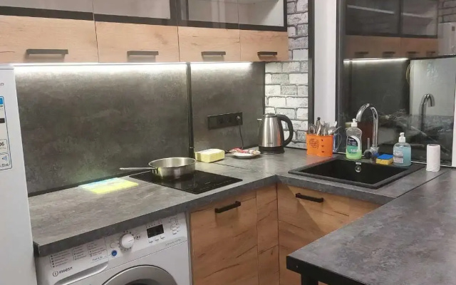 1-Komnatnaya Kvartira Na Ul. Knipovicha Nedaleko Ot Trk plazma Flat