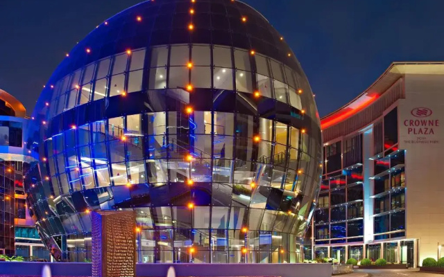 Отель Crowne Plaza Doha - The Business Park by IHG