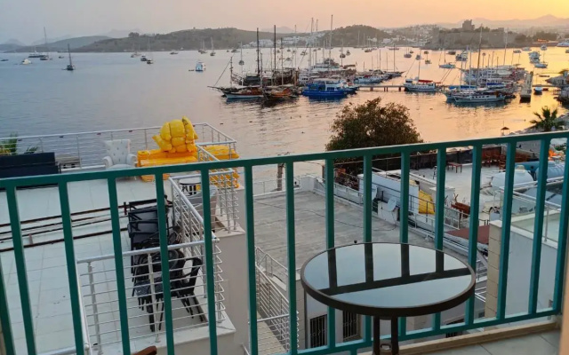 Mia Hill Suites Hotel