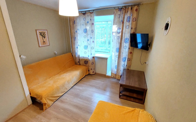 Lva Tolstogo 14 Flat
