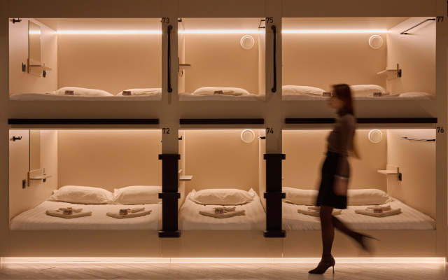 Deep Hotel