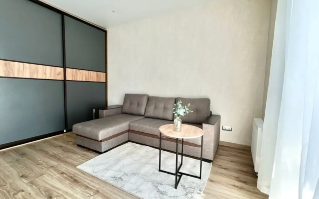 V Novom Tsentre Stolitsy - Minsk Mir Flat