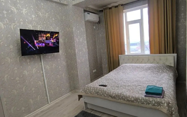 S Balkonom Na Prospekte ZHibek-ZHolu Flat