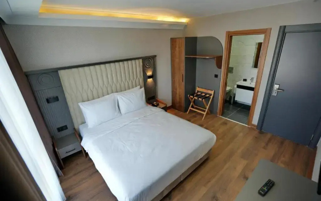 Shelton Airport Otel