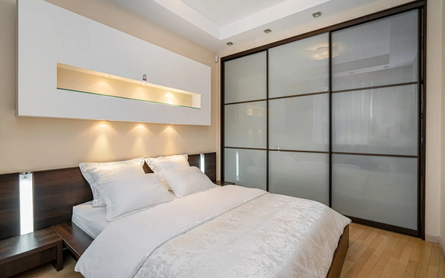 Ladgorna Na Marksa 8 Apartments