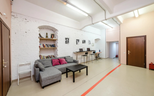 Aviator  u Treh Vokzalov Hostel