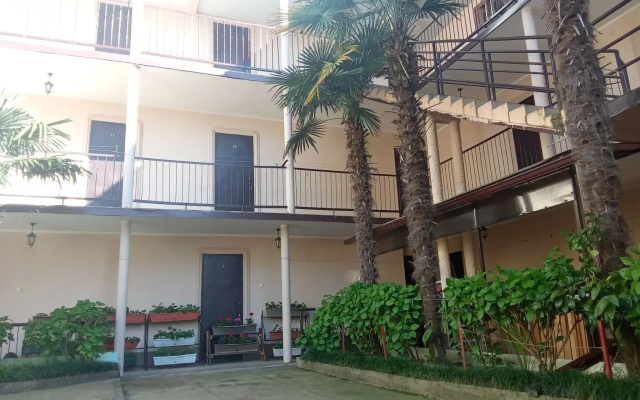 Yuzhny Guest house
