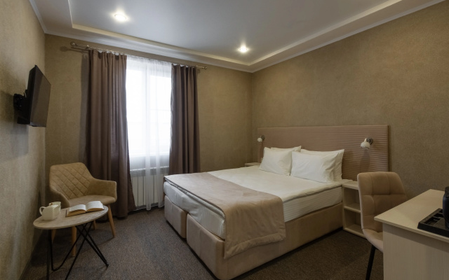 Noy Hotel